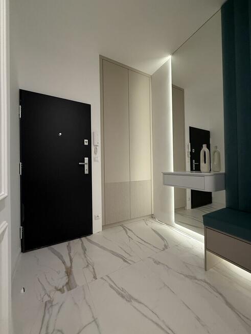 Wynajmę bezpośrednio nowy apartament 3 pokojowe 76m2 Centrum