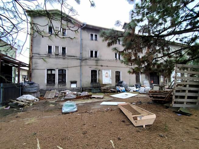 Zespół budynków mieszkalno-usługowych 2650m2 USTROŃ centrum