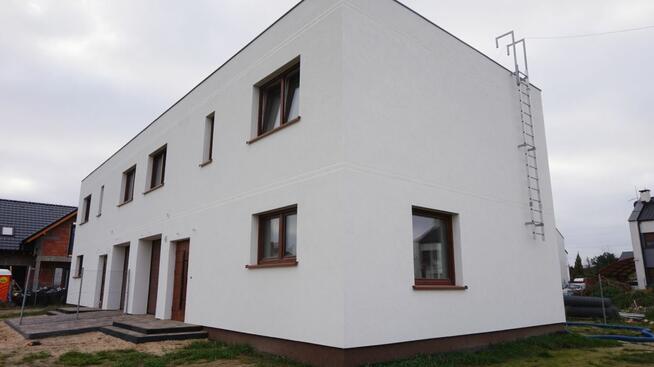 Dom Komorniki gm. Kleszczewo, Boczna