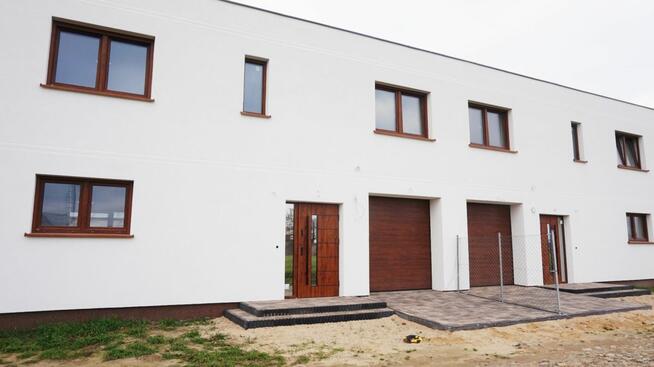 Dom Komorniki gm. Kleszczewo, Boczna