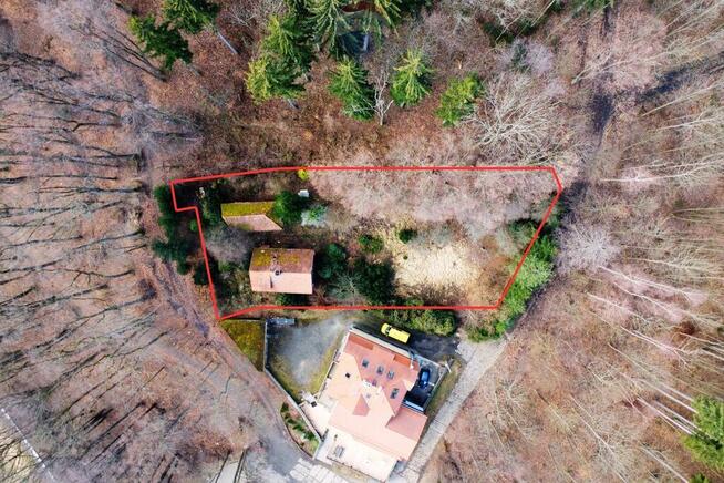 Działka z małym domem na sprzedaż – wyjątkowa okaz