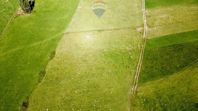 DZIAŁKA W RZEPISKACH Z WIDOKIEM NA TATRY