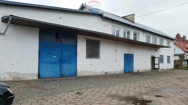 Duży magazyn z placem i biurami w Malborku.