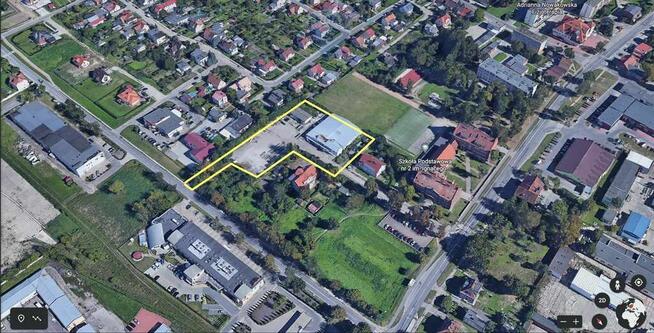 Duży magazyn z placem i biurami w Malborku.