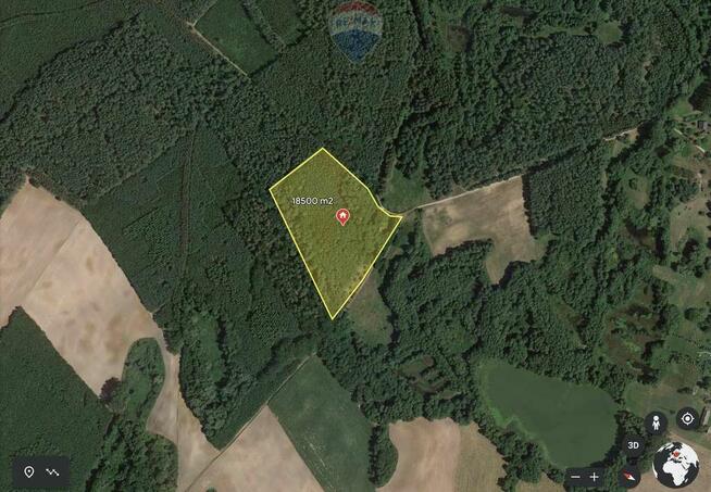 Działki z linią brzegową dwóch jezior.