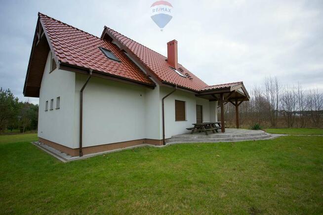 Dom nad morzem. Całoroczny, z dużą działką.