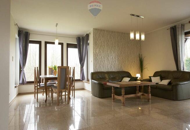 Dom nad morzem. Całoroczny, z dużą działką.