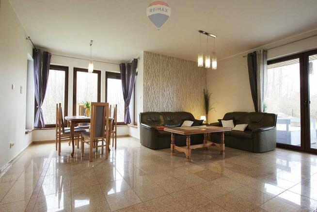 Dom nad morzem. Całoroczny, z dużą działką.