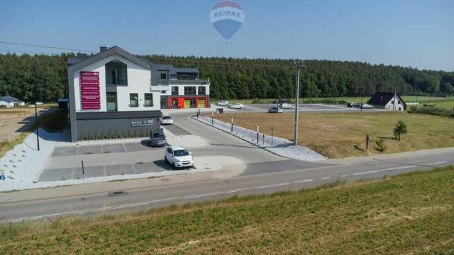 Nowoczesny lokal usługowy w dobrej lokalizacji.