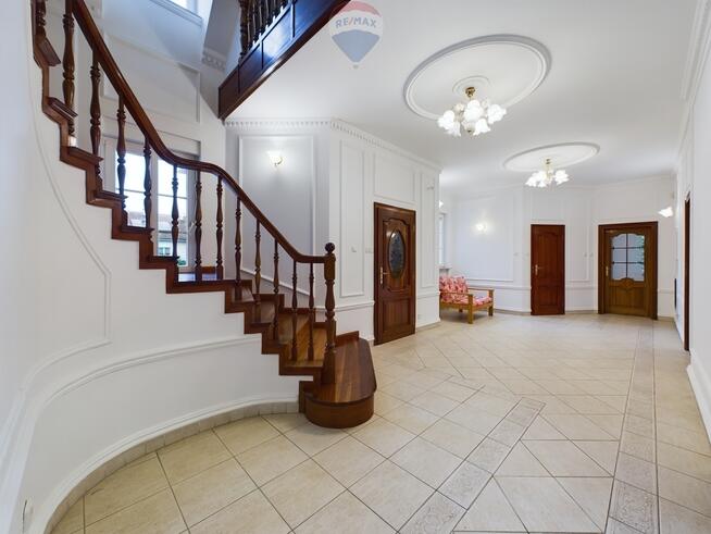 Willa z przestronnymi wnętrzami w Nowych Bielicach