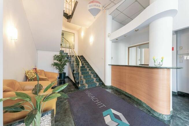 LOKAL BIUROWY PRZY STACJI METRA PŁOCKA