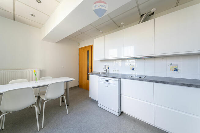 LOKAL BIUROWY PRZY STACJI METRA PŁOCKA