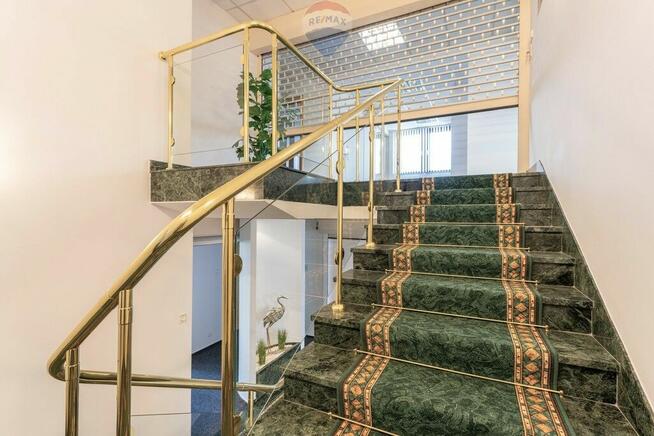 LOKAL BIUROWY PRZY STACJI METRA PŁOCKA