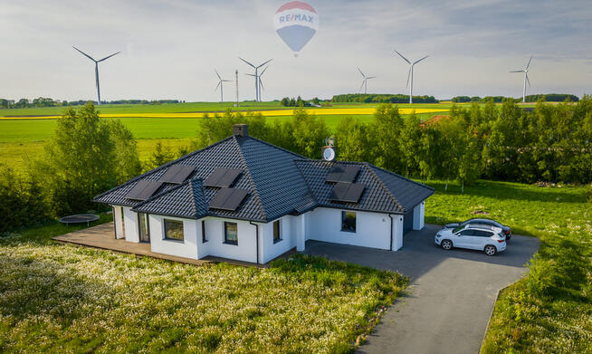 Dom Kołobrzeg Siemyśl/ Energooszczędny z antresolą