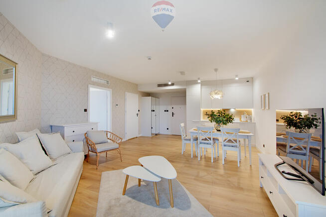 Szum Morza i Luksus – Pinea Pobierowo!