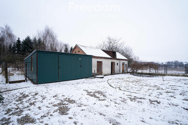 Dom na bardzo dużej działce