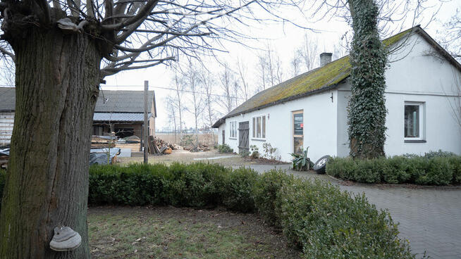 Duży dom na dużej działce w Leopoldowie