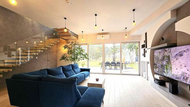 Nowoczesny, z klimatyzacją, rekuperacją, 2 garażami