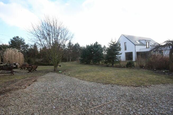 7pok 230met, okolice Wierzbowej GARAŻ/OGRÓD/2005 (Długołęka)