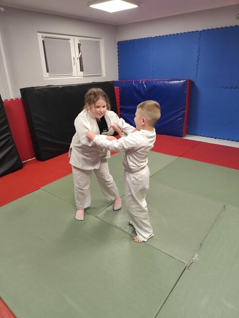 Treningi judo, treningi jujitsu.