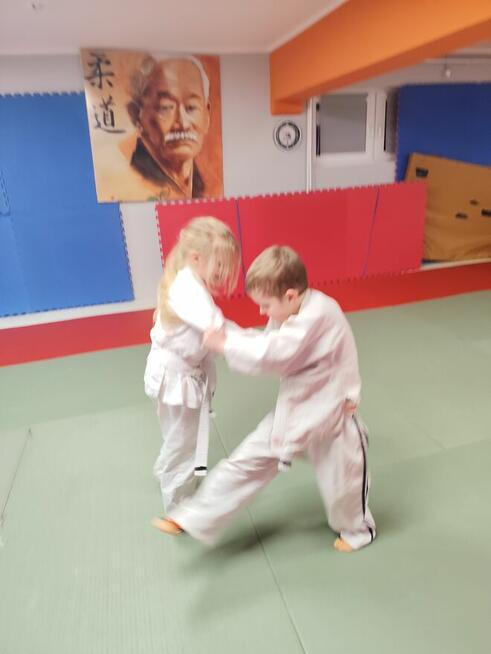 Treningi judo, treningi jujitsu.