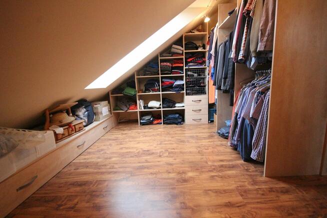 7pok 230met, okolice Wierzbowej GARAŻ/OGRÓD/2005 (Długołęka)