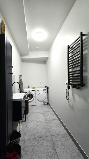 Nowoczesny, z klimatyzacją, rekuperacją, 2 garażami