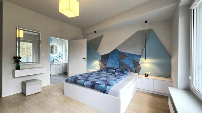 Nowoczesny, z klimatyzacją, rekuperacją, 2 garażami