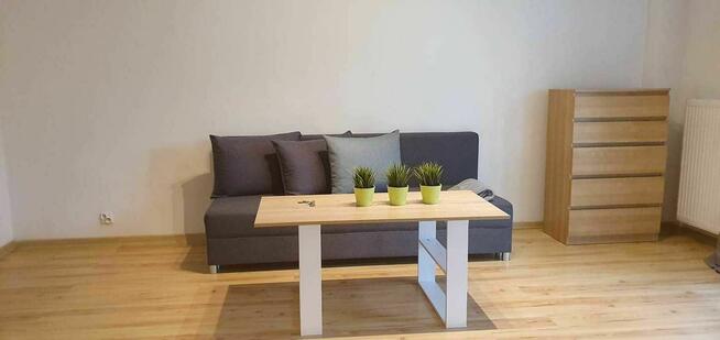 kawalerka z tarasem i ogródkiem na Woli