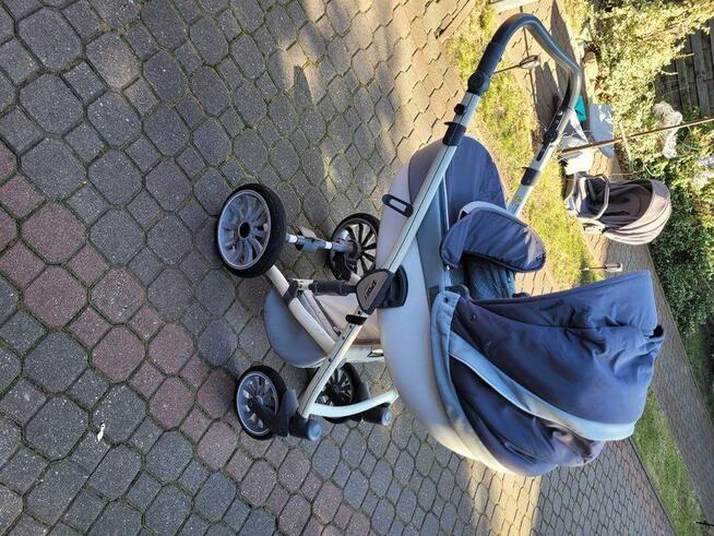 Sprzedam komplet wózek dziecęcy że spacerówką.
