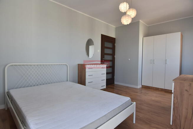 4 pok osobna kuchnia  taras 45m2 Miejsce parkingow