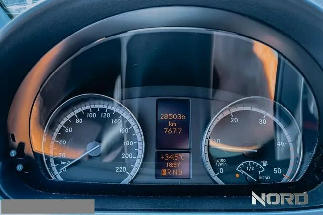 Mercedes Vito *Bezwypadkowy, Serwisowany, Zarejestrowany, 4x4, 8 osobowy, fv23%*
