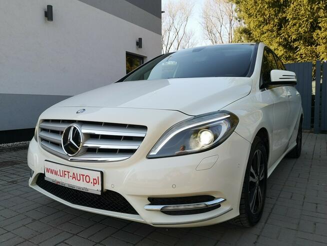 Mercedes B 180 1.8 CDI 109KM Klimatr Navi Isofix Parktronic Alu Led Bixenon Gwarancja