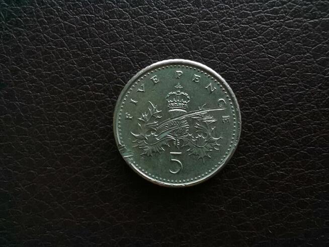 Moneta 5 pensów 1996 rok.