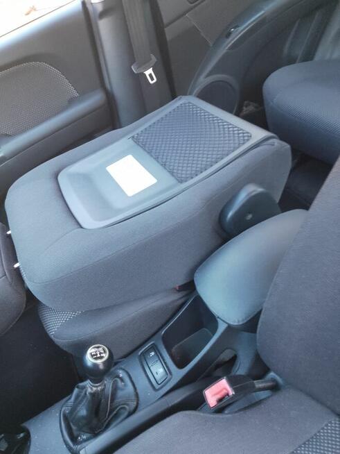 sprzedam KIA SPORTAGE 2.0l z gazem 2007r