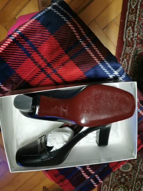 Sprzedam buty Gino Rossi damskie rozmiar 40 czarne_nowe