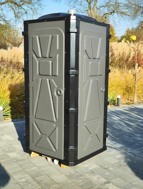 Toaleta budowlana z umywalka do ogrodu