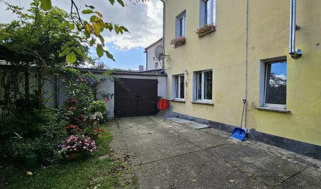 Sprzedam bezczynszowe mieszkanie w kamienicy w Praszce.