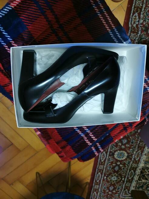 Sprzedam buty Gino Rossi damskie rozmiar 40 czarne_nowe