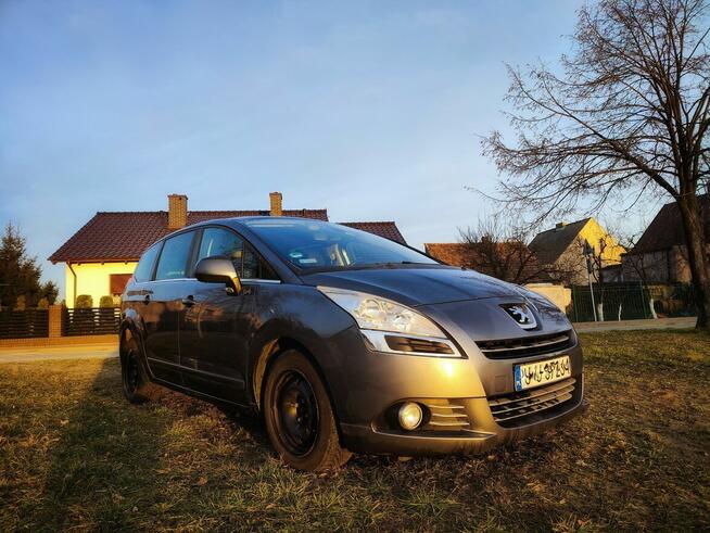 2025 Peugeot 5008 1.6 THP 156KM Family 7-os. | 2011 | Panora