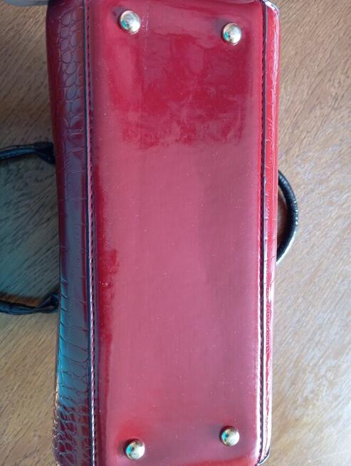 Torebka na ramię lub do ręki, stan prawie idealny.