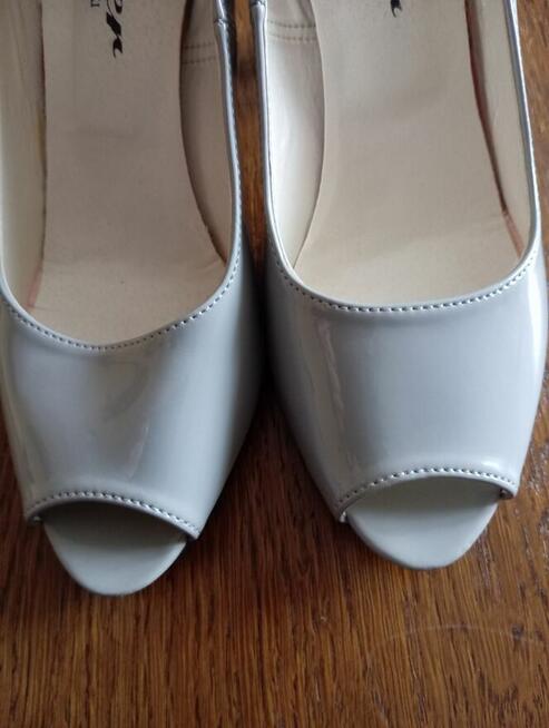 Buty piękne i wygodne, nowe, rozmiar 38