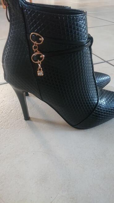 Sprzedam buty rozmiar 37