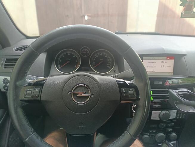 Opel Astra Kabriolet 1.9 Diesel 150 KM – 2010 r.