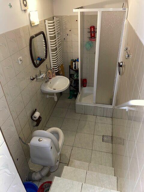 sprzedam dom pod wynajem pokoi