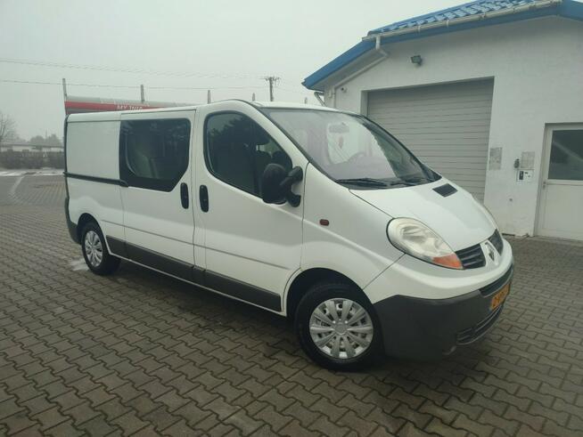 Renault Trafic long 6-osobowy