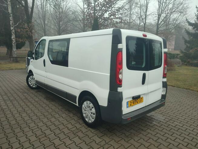 Renault Trafic long 6-osobowy