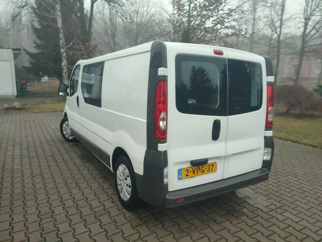 Renault Trafic long 6-osobowy