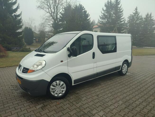Renault Trafic long 6-osobowy