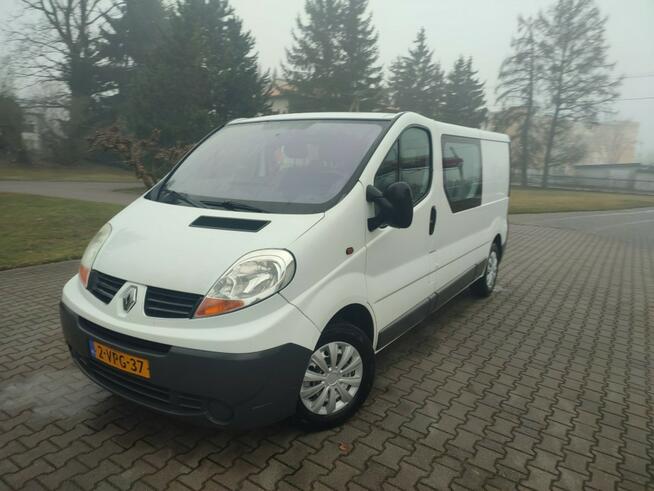 Renault Trafic long 6-osobowy